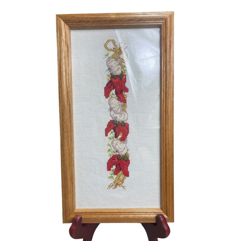 Vtg Picture Garlic & Peppers Needlepoint in Wood Rectangle Frame Glass 13in X7in